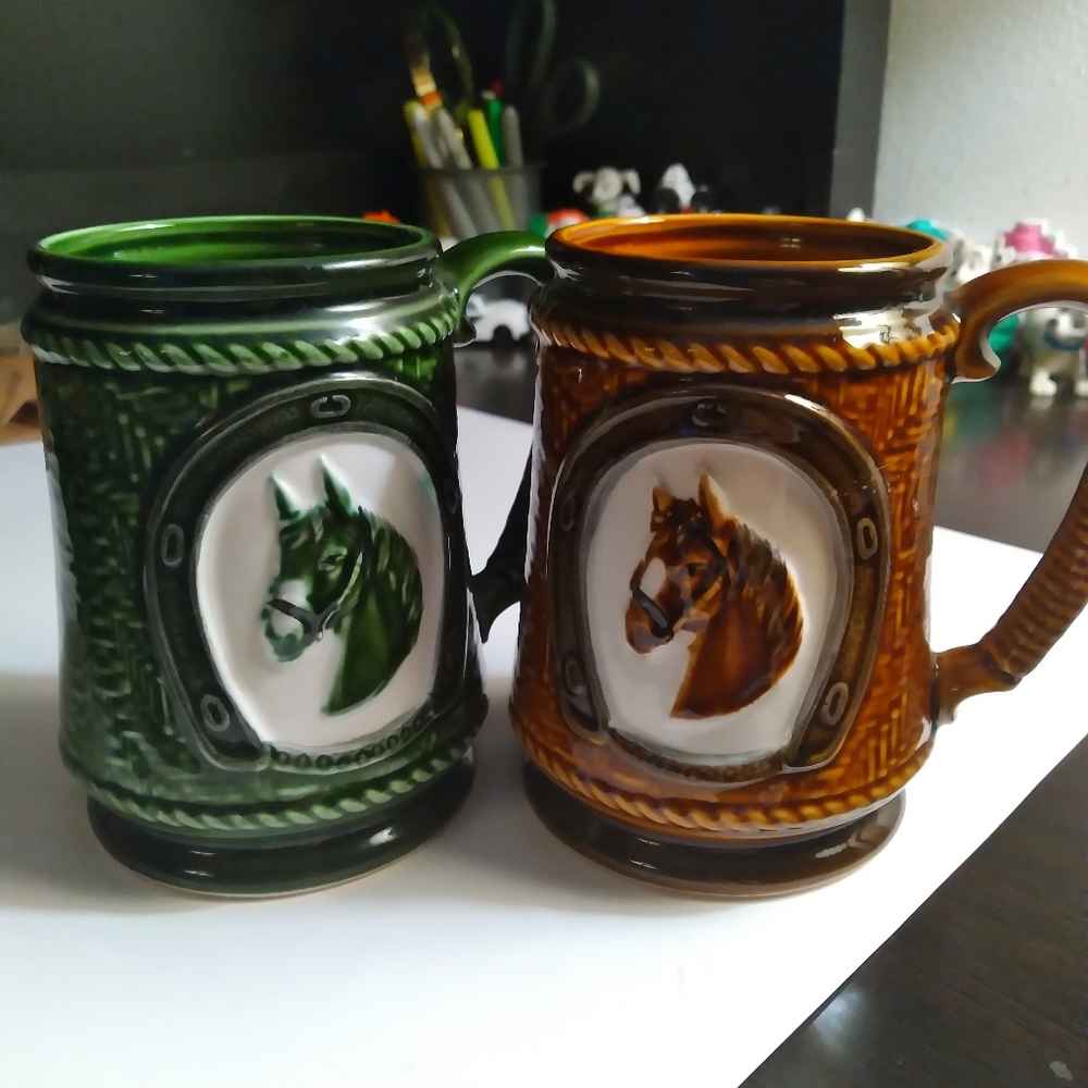 LEFTON HORSE MUGS